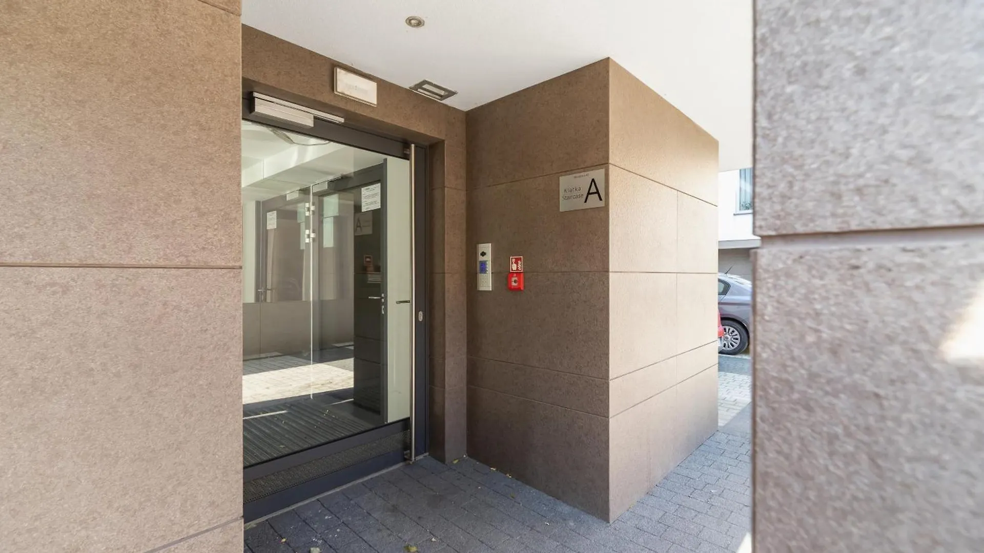 Apartment Cracow Miodowa 42 Elegant Studios By Noclegi Renters Krakow