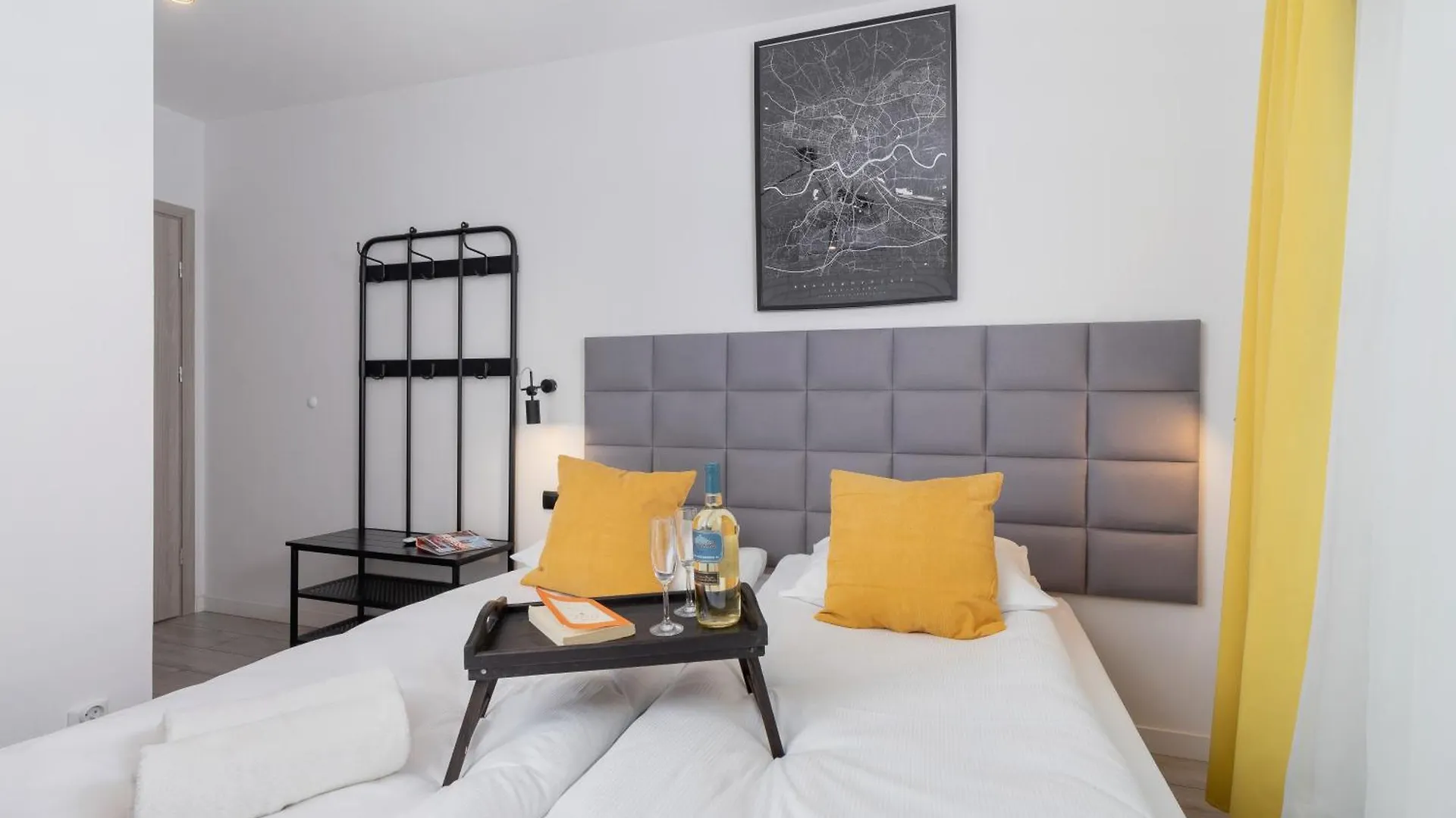 Cracow Miodowa 42 Elegant Studios By Noclegi Renters Krakow Poland