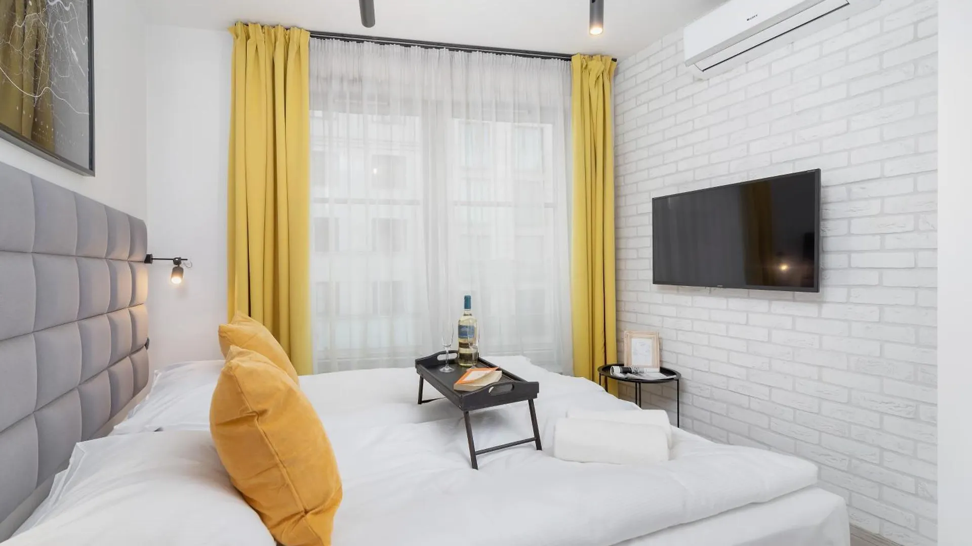 Apartment Cracow Miodowa 42 Elegant Studios By Noclegi Renters Krakow Poland