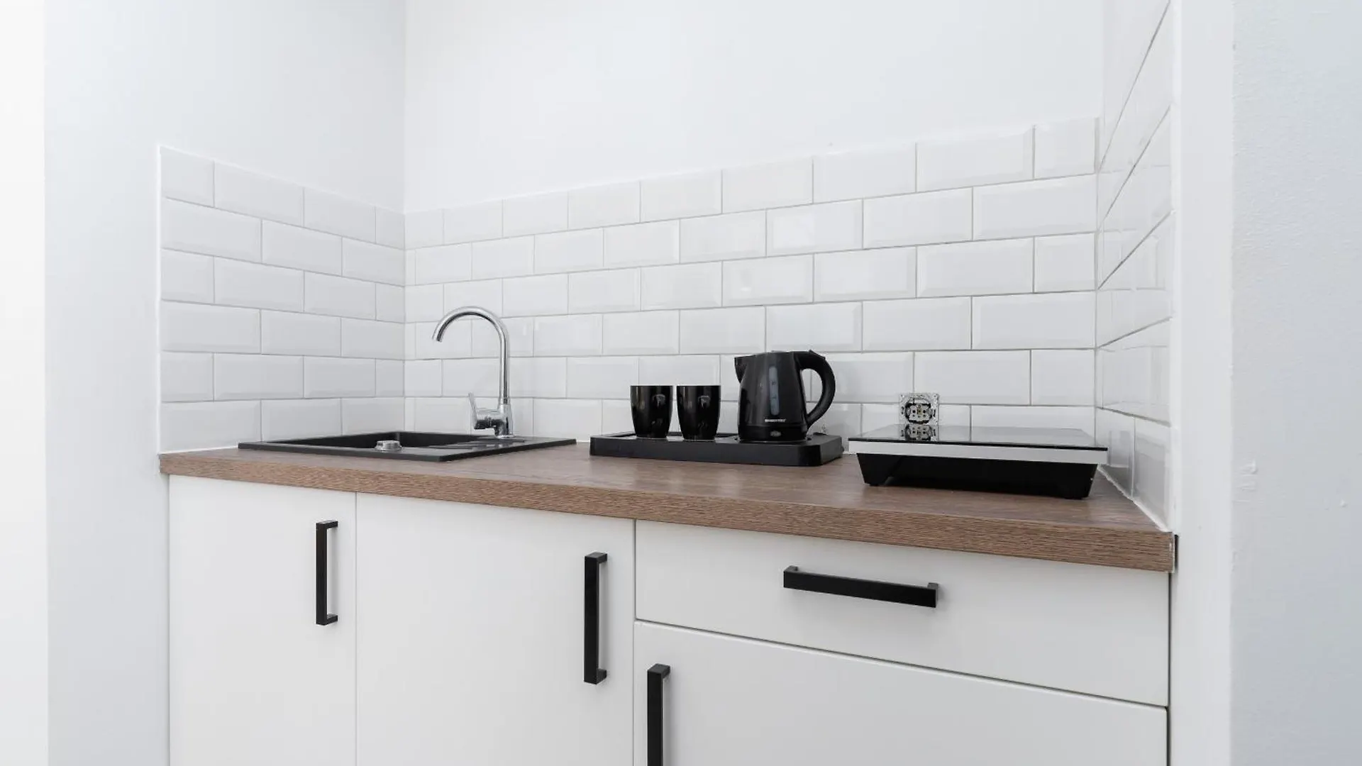 Apartment Cracow Miodowa 42 Elegant Studios By Noclegi Renters Krakow Poland