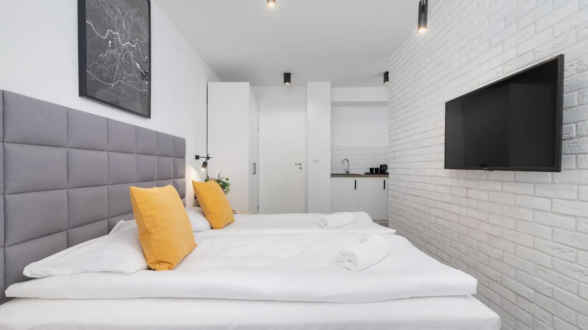 Apartment Cracow Miodowa 42 Elegant Studios By Noclegi Renters Krakow