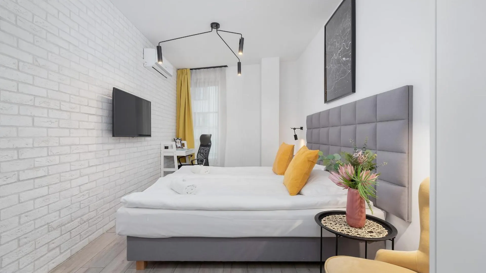 Cracow Miodowa 42 Elegant Studios By Noclegi Renters Krakow