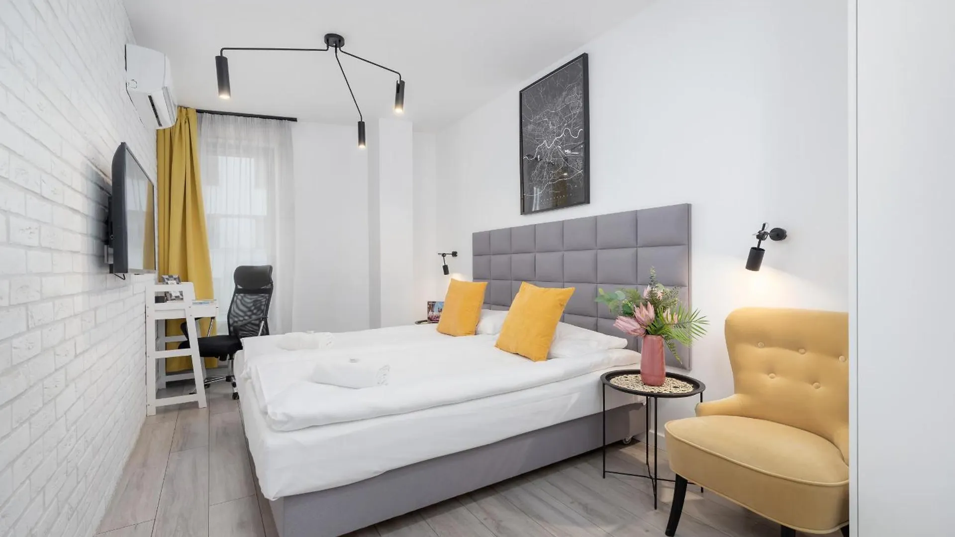 Cracow Miodowa 42 Elegant Studios By Noclegi Renters Krakow